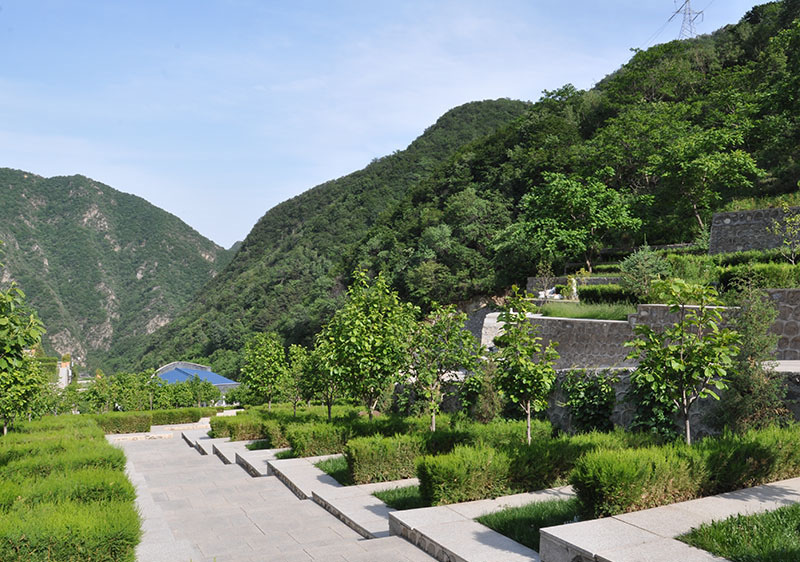 九公山陵园，墓地优势安葬名人多