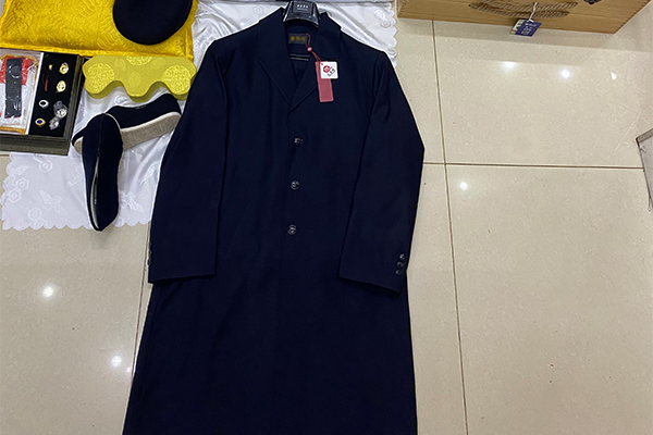 袖子嫌长、寿衣偏大，去寿衣店买寿衣，这些不要乱讲